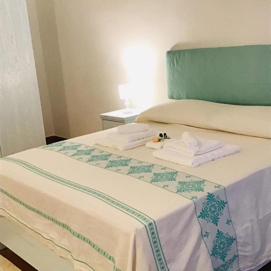 L'Asfodelo Bed and Breakfast La Maddalena  Exteriör bild